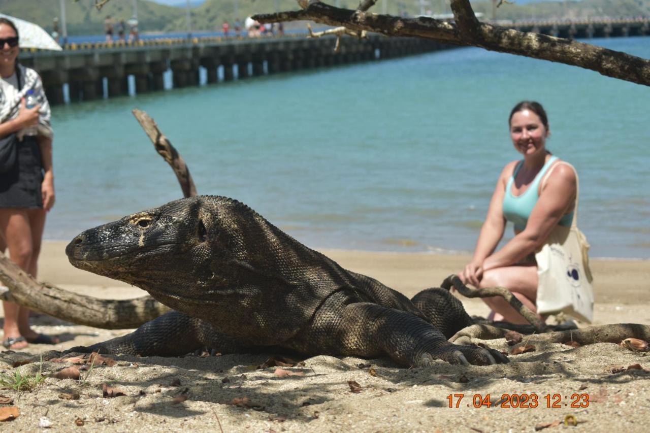 Four-G Home Stay & Komodo Tour لابوان باجو المظهر الخارجي الصورة
